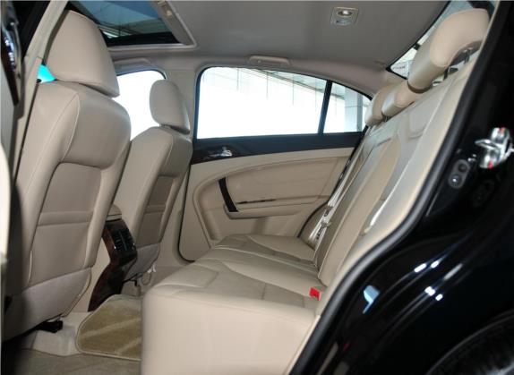 传祺GA5 2011款 2.0L 自动精英版 车厢座椅   后排空间