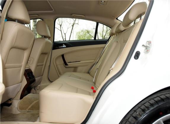 传祺GA5 2011款 2.0L 自动豪华版 车厢座椅   后排空间