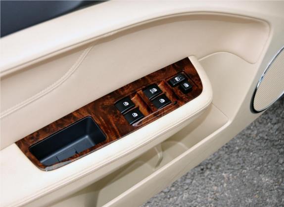 传祺GA5 2011款 2.0L 自动豪华版 车厢座椅   门窗控制