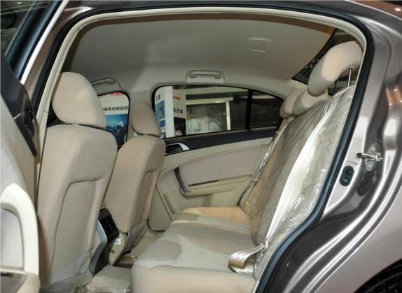 传祺GA5 2012款 1.8L 手动舒适型 车厢座椅   后排空间