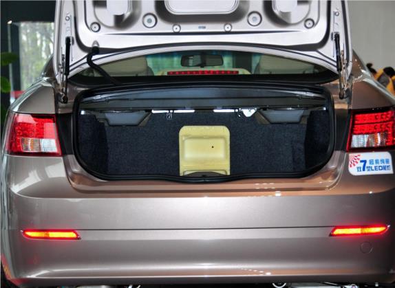 传祺GA5 2012款 1.8L 手动舒适型 车厢座椅   后备厢