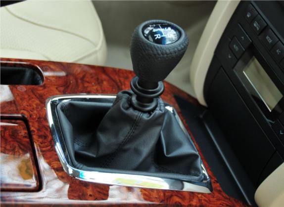 传祺GA5 2012款 1.8L 手动精英型 中控类   挡把