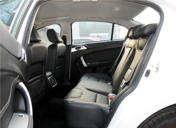 传祺GA5 2013款 2.0L 自动精英版 车厢座椅   后排空间