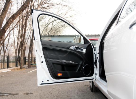 传祺GA5 2013款 2.0L 自动精英版 车厢座椅   前门板