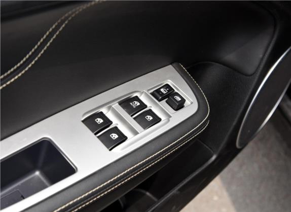传祺GA5 2013款 1.8T 自动五周年纪念版 车厢座椅   门窗控制