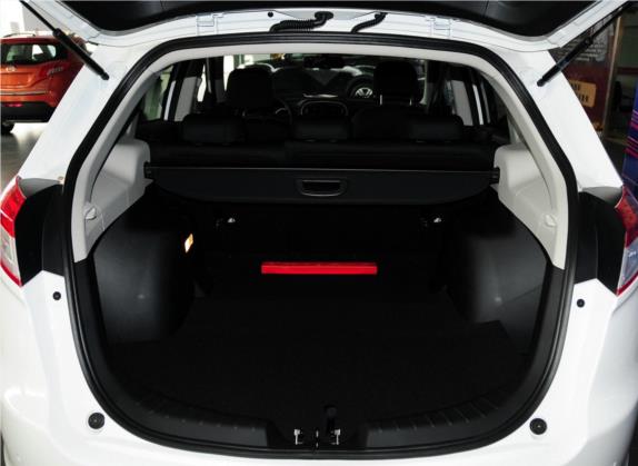 传祺GS5 2012款 2.0L 手动两驱舒适版 车厢座椅   后备厢