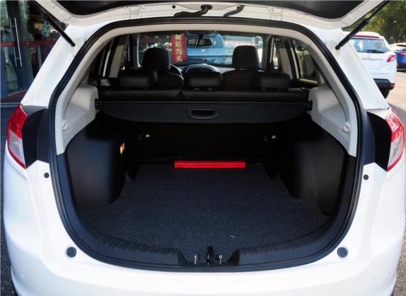 传祺GS5 2012款 2.0L 手动两驱豪华版 车厢座椅   后备厢