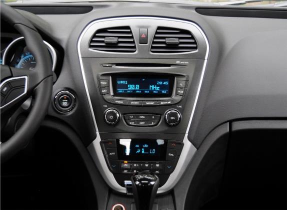 传祺GS5 2012款 2.0L 自动两驱豪华版 中控类   中控台