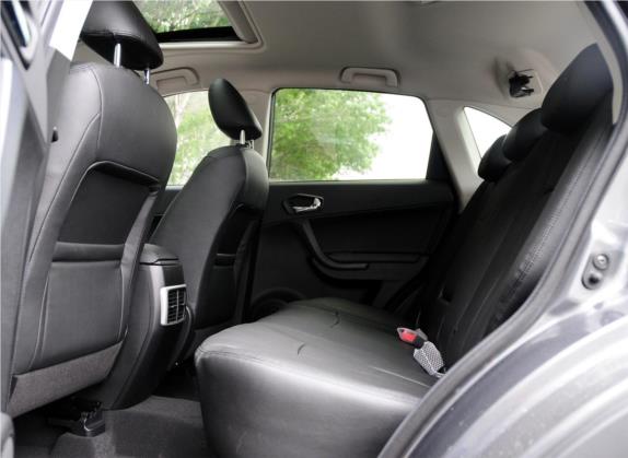 传祺GS5 2012款 2.0L 自动两驱豪华版 车厢座椅   后排空间