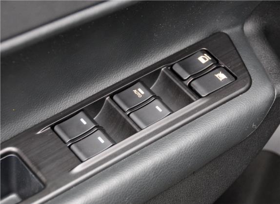 传祺GS5 2012款 2.0L 自动两驱豪华版 车厢座椅   门窗控制