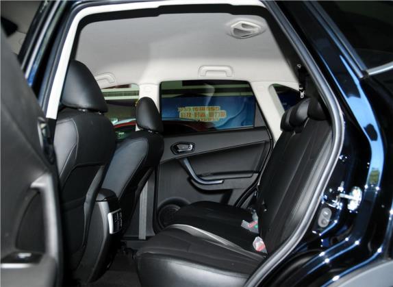传祺GS5 2012款 2.0L 手动两驱精英ESP版 车厢座椅   后排空间
