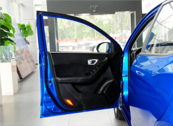 传祺GA3 2013款 1.6L 自动豪华ESP版 车厢座椅   前门板