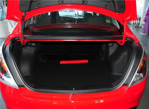 传祺GA3 2013款 1.6L 自动精英ESP版 车厢座椅   后备厢