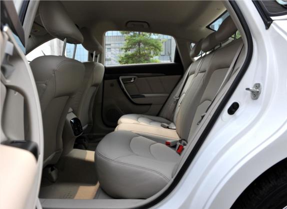 传祺GA6 2015款 1.6T 手动舒适型 车厢座椅   后排空间