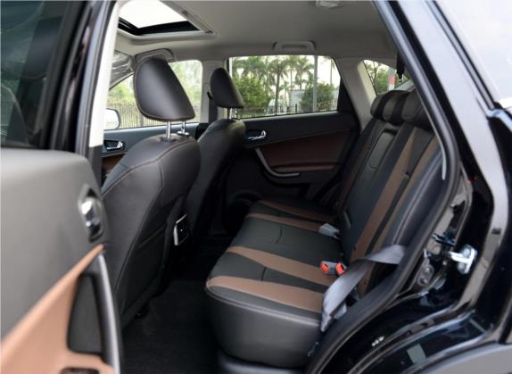 传祺GS5 Super 2015款 1.8T 自动两驱尊贵版 车厢座椅   后排空间