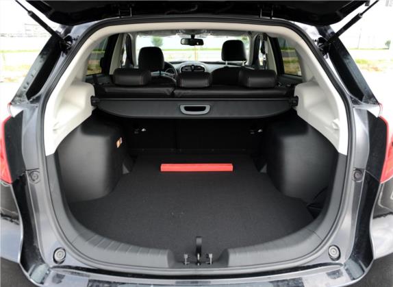 传祺GS5 Super 2015款 2.0L 手动两驱精英版 车厢座椅   后备厢