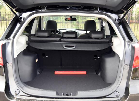 传祺GS5 Super 2015款 2.0L 自动两驱豪华导航版 车厢座椅   后备厢