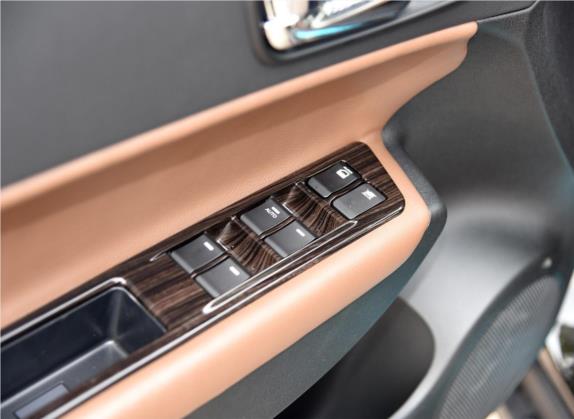 传祺GS5 Super 2015款 2.0L 自动两驱豪华导航版 车厢座椅   门窗控制