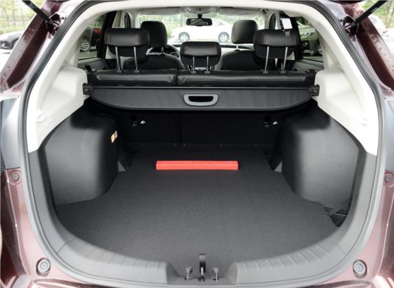 传祺GS5 Super 2015款 1.8T 自动四驱豪华导航版 车厢座椅   后备厢