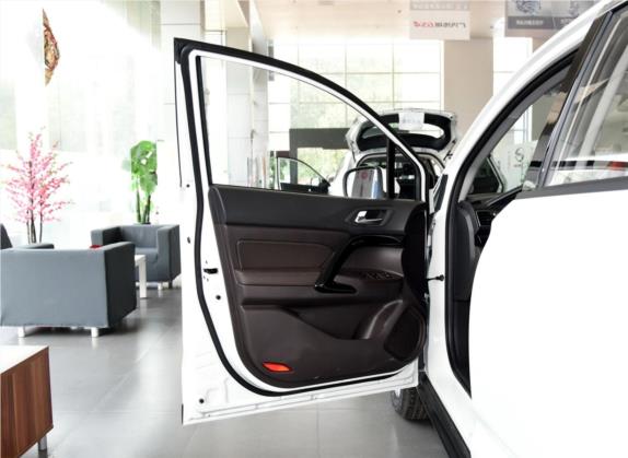 传祺GS4 2016款 235T 手动舒适版 车厢座椅   前门板
