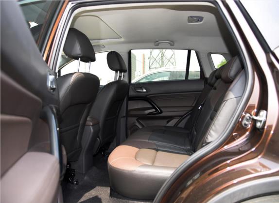 传祺GS4 2016款 235T 手动豪华版 车厢座椅   后排空间