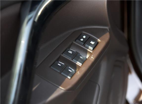 传祺GS4 2016款 235T 手动豪华版 车厢座椅   门窗控制