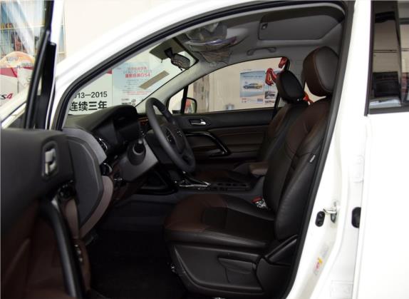 传祺GS4 2016款 235T G-DCT精英版 车厢座椅   前排空间