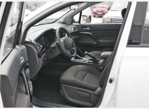 传祺GS4 2017款 200T G-DCT两驱舒适版 车厢座椅   前排空间
