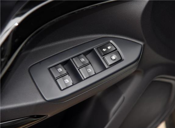 传祺GS4 2019款 270T 自动两驱豪华智联版 车厢座椅   门窗控制