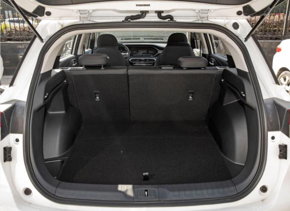 传祺GS4 2021款 270T 手动舒适版 车厢座椅   后备厢