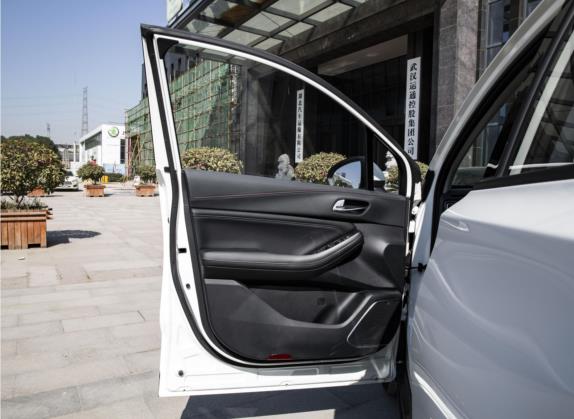 传祺GS4 2021款 270T 手动舒适版 车厢座椅   前门板