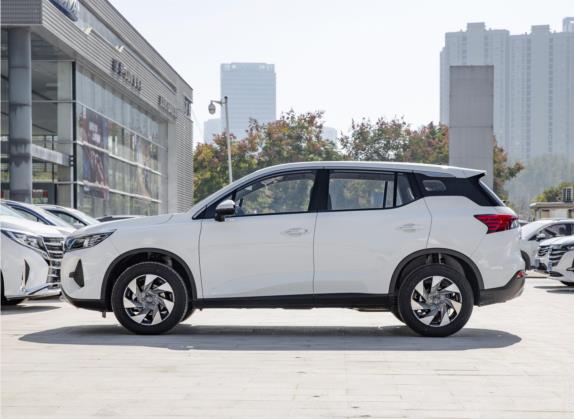 传祺GS4 2021款 270T 手动舒适版 外观   正侧