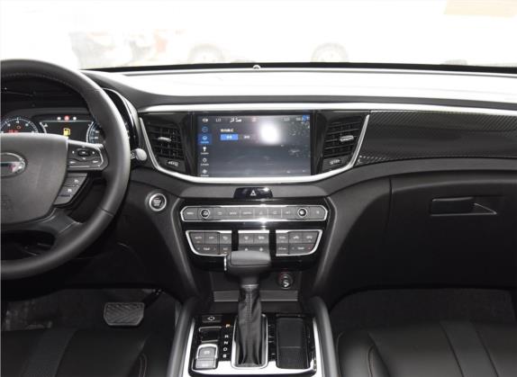 传祺GS7 2017款 320T 两驱豪华型 中控类   中控台