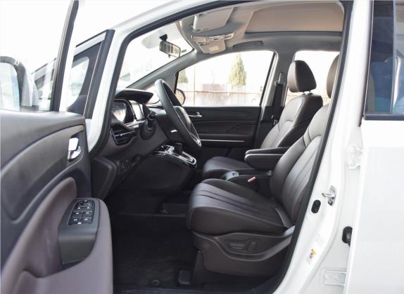 传祺M6 2019款 270T 自动尊享版（七座）国V 车厢座椅   前排空间