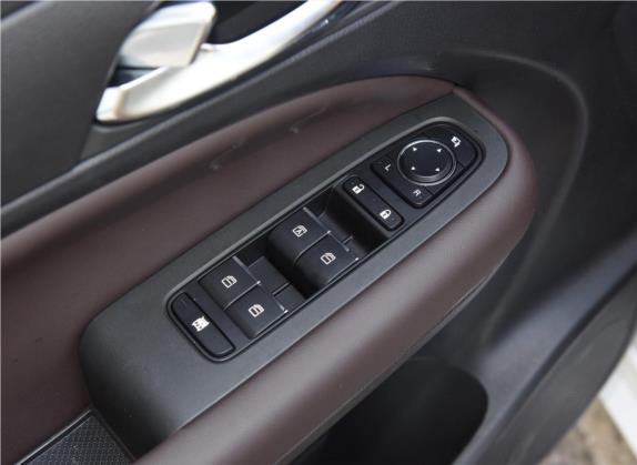 传祺M6 2019款 270T 自动尊享版（七座）国V 车厢座椅   门窗控制