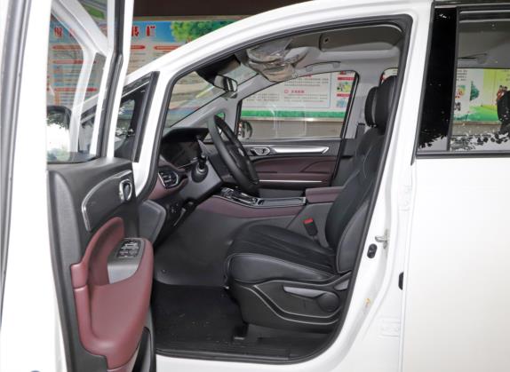 传祺M6 2021款 PRO 270T DCT豪华版 车厢座椅   前排空间