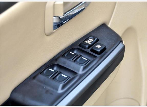 哈弗H5 2010款 欧风版 2.4L 两驱超豪华型 车厢座椅   门窗控制