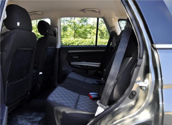 哈弗H5 2010款 智尊版 2.4L 四驱豪华型 车厢座椅   后排空间