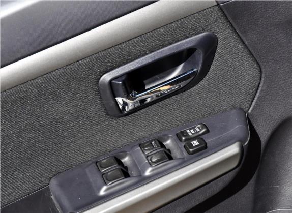 哈弗H5 2010款 智尊版 2.4L 四驱豪华型 车厢座椅   门窗控制