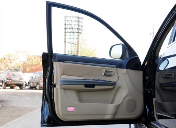 哈弗H5 2010款 欧风版 2.0L 两驱天窗型 车厢座椅   前门板