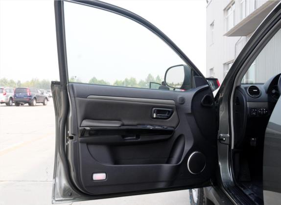 哈弗H5 2012款 智尊版 绿静2.0T自动两驱舒适型 车厢座椅   前门板
