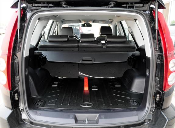 哈弗H5 2012款 智尊版 绿静2.0T自动两驱豪华型 车厢座椅   后备厢