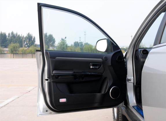 哈弗H5 2012款 智尊版 绿静2.0T自动四驱豪华型 车厢座椅   前门板