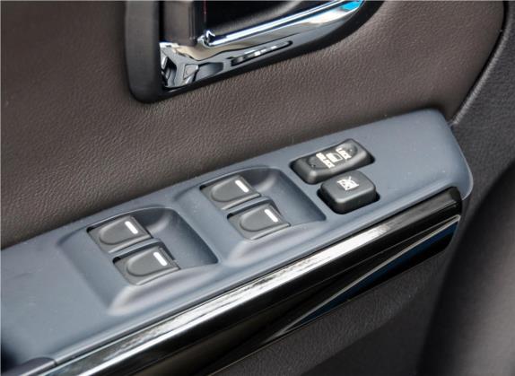 哈弗H5 2012款 智尊版 绿静2.0T自动四驱超豪华型 车厢座椅   门窗控制