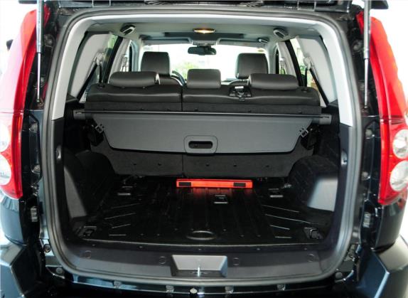 哈弗H5 2013款 智尊版 2.0T手动四驱尊贵型 车厢座椅   后备厢