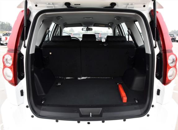 哈弗H5 2015款 2.0T 柴油 手动两驱进取型 车厢座椅   后备厢