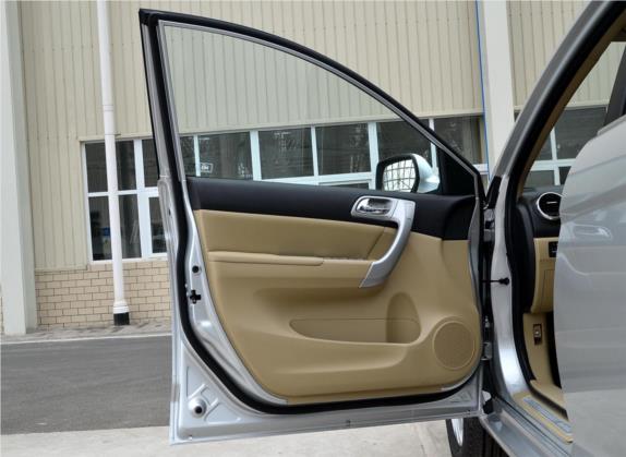 哈弗H6 2011款 2.0L 手动两驱尊贵型 车厢座椅   前门板