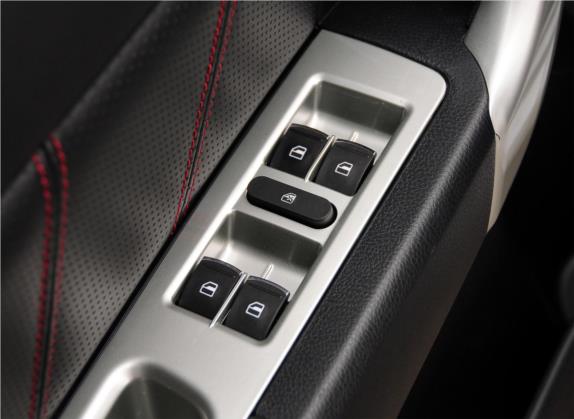 哈弗H6 2013款 升级版 1.5T 手动两驱精英型 车厢座椅   门窗控制