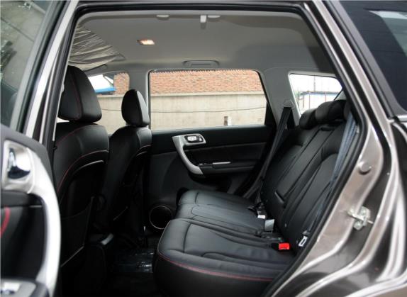 哈弗H6 2013款 升级版 1.5T 手动两驱尊贵型 车厢座椅   后排空间