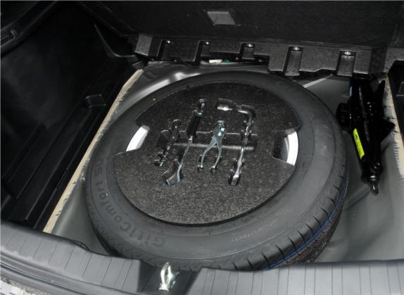 哈弗H6 2013款 运动版 1.5T 手动两驱精英型 其他细节类   备胎